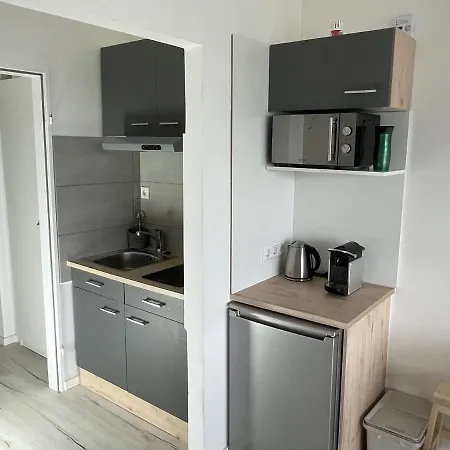 Rhein - - Balcony - Tradefair Apartment *